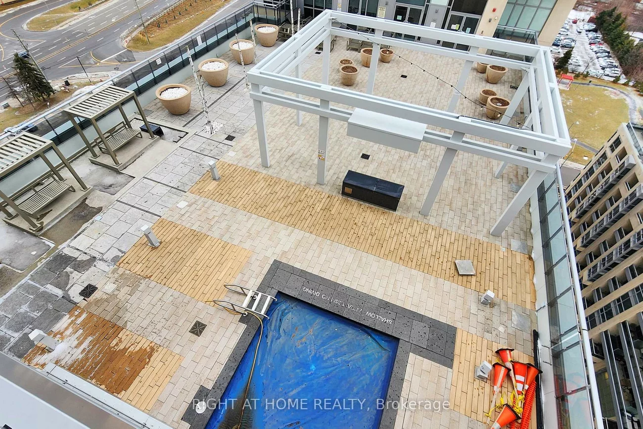 9201, Yonge, Langstaff, Richmond Hill