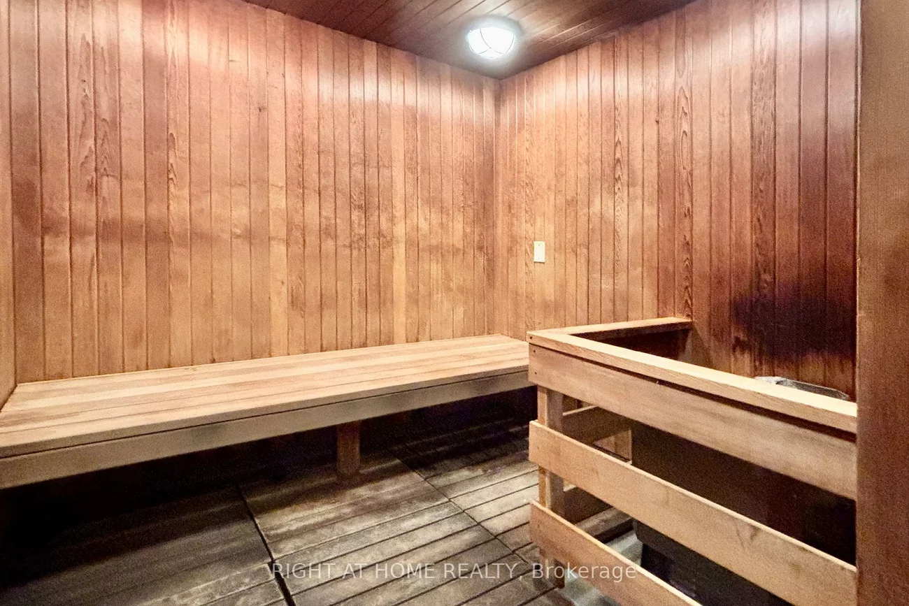 9201, Yonge, Langstaff, Richmond Hill