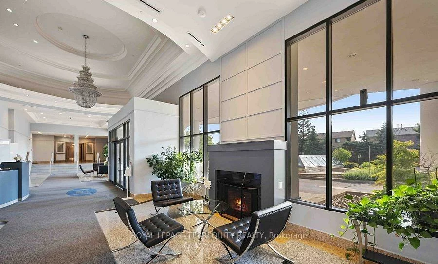 11121, Yonge, Devonsleigh, Richmond Hill