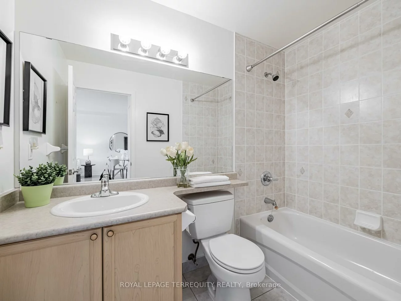 11121, Yonge, Devonsleigh, Richmond Hill