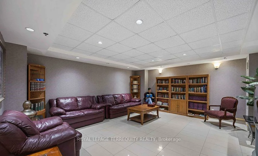 11121, Yonge, Devonsleigh, Richmond Hill