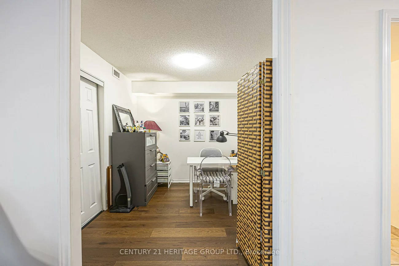 310, Red Maple, Langstaff, Richmond Hill