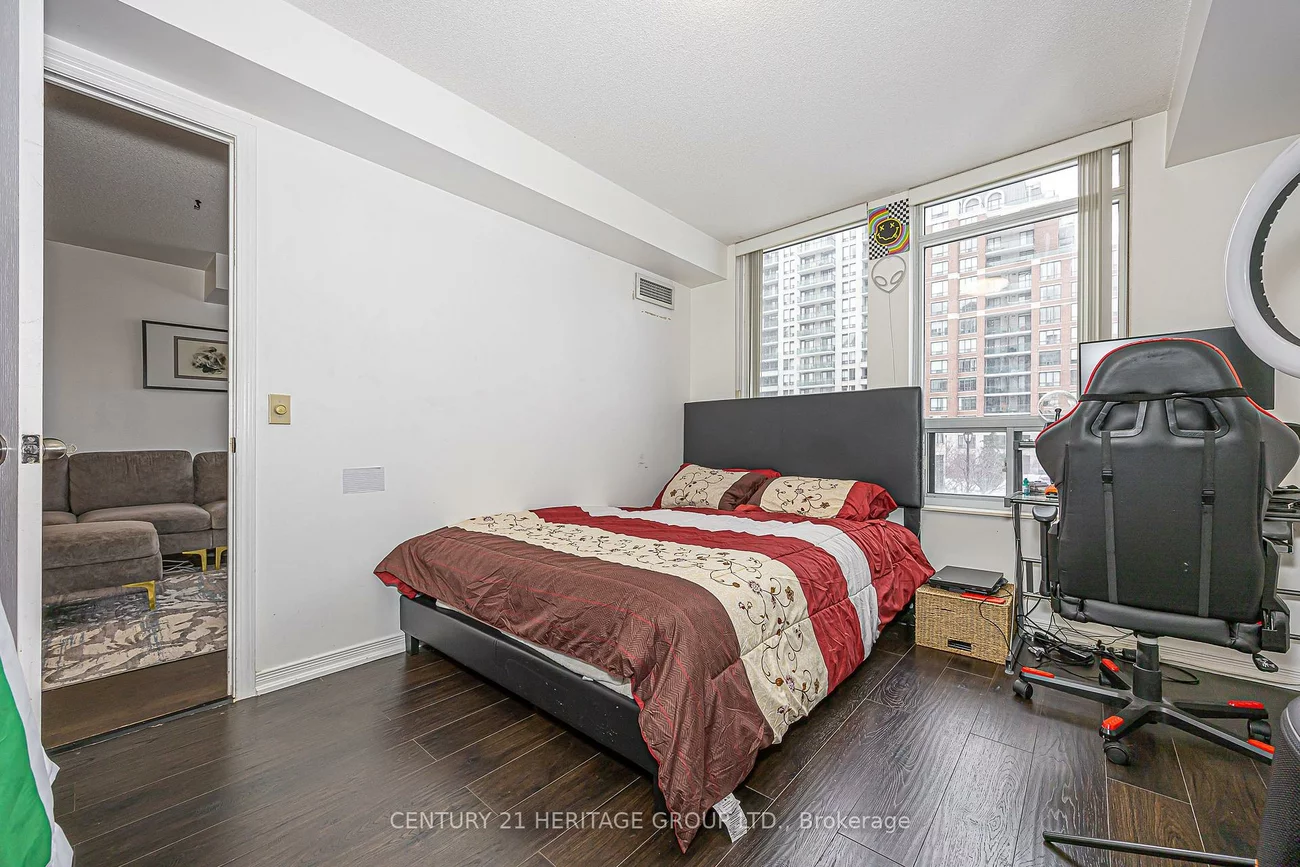 310, Red Maple, Langstaff, Richmond Hill