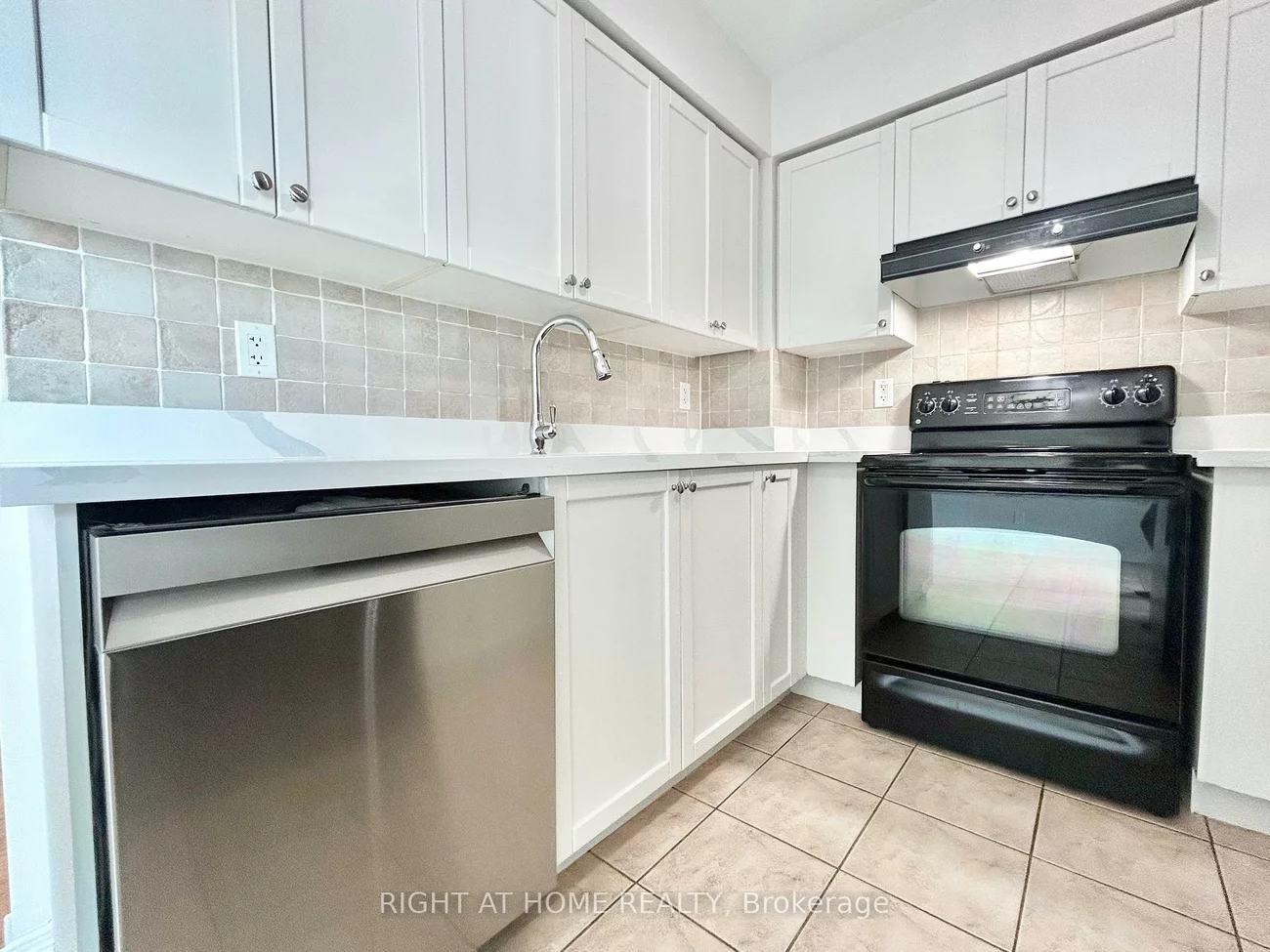 11, Oneida, Langstaff, Richmond Hill