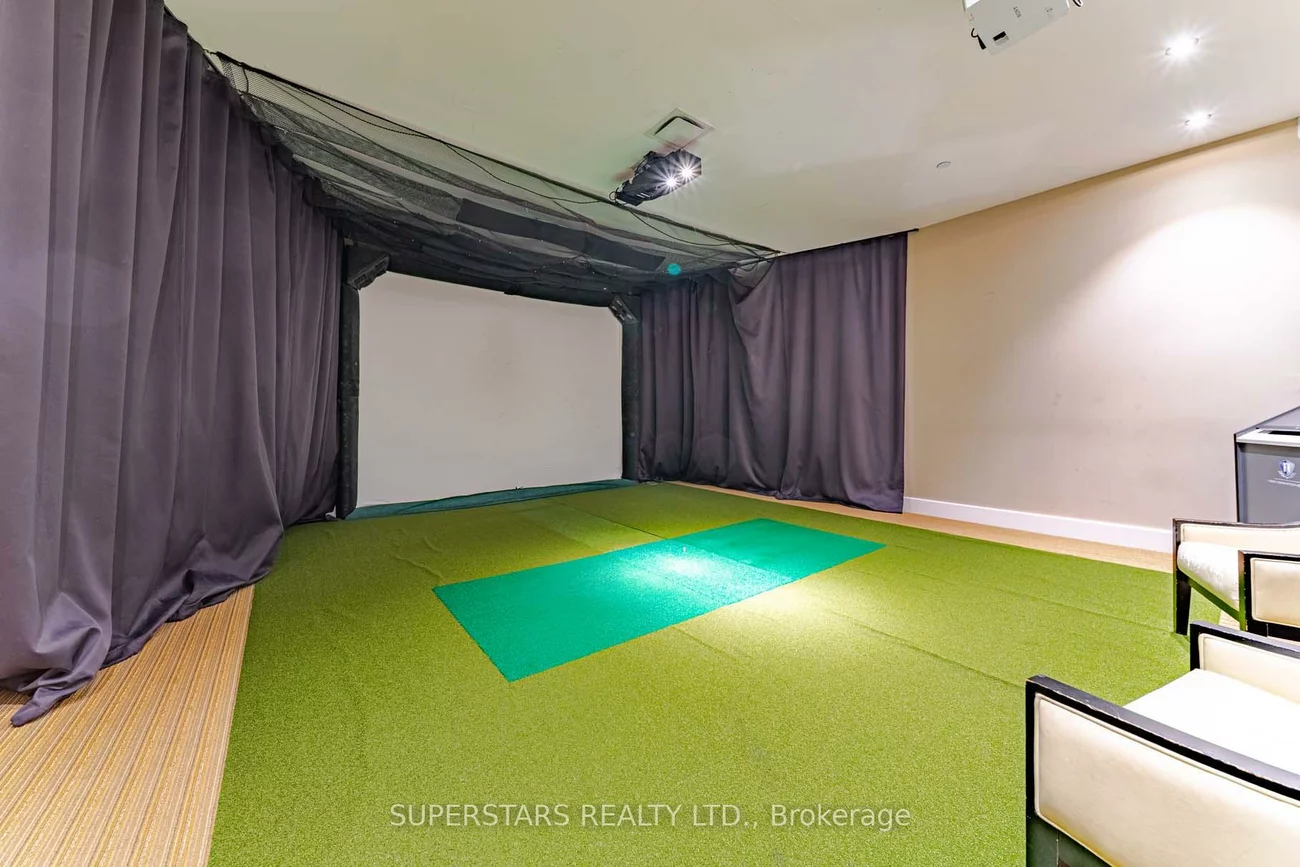 372, Highway 7, Doncrest, Richmond Hill