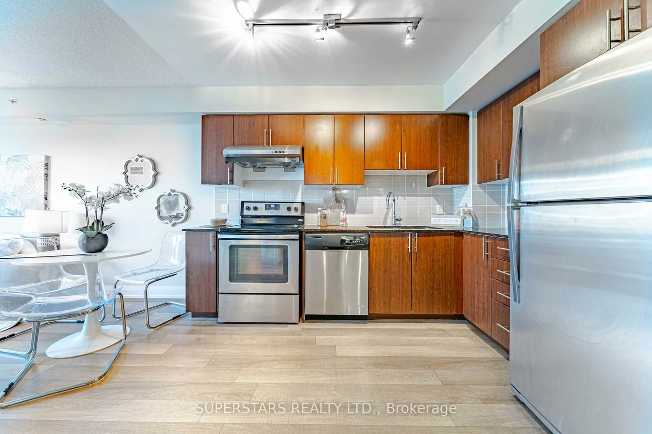 372, Highway 7, Doncrest, Richmond Hill