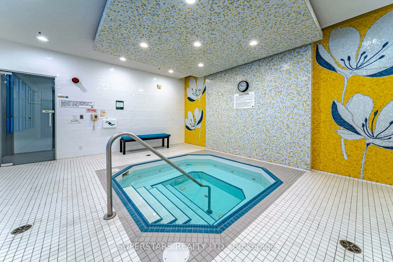 372, Highway 7, Doncrest, Richmond Hill