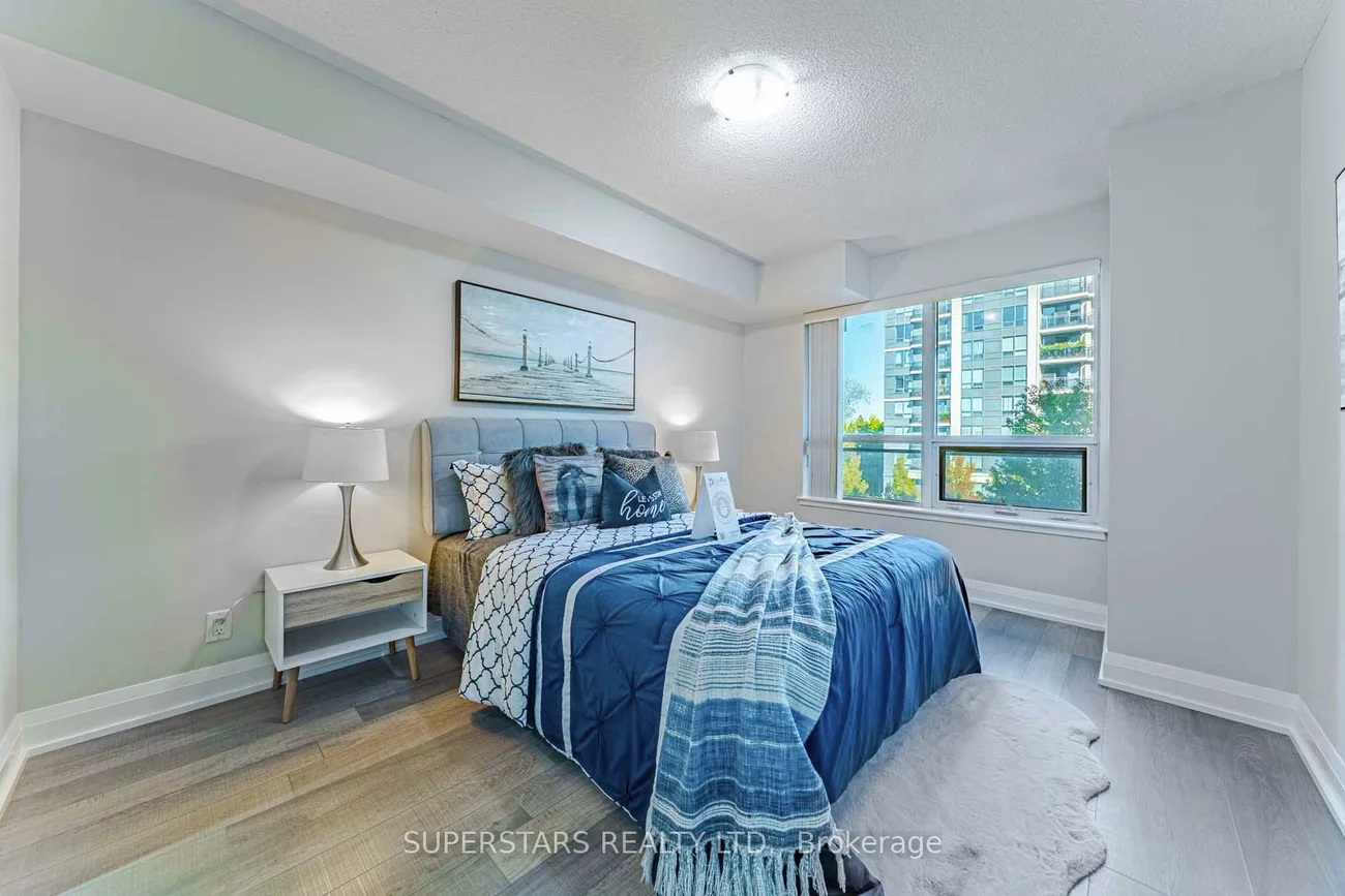 372, Highway 7, Doncrest, Richmond Hill