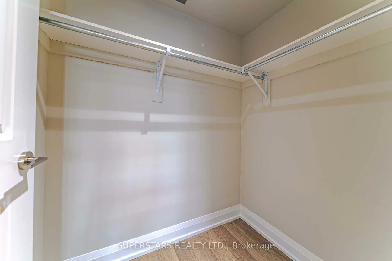 372, Highway 7, Doncrest, Richmond Hill