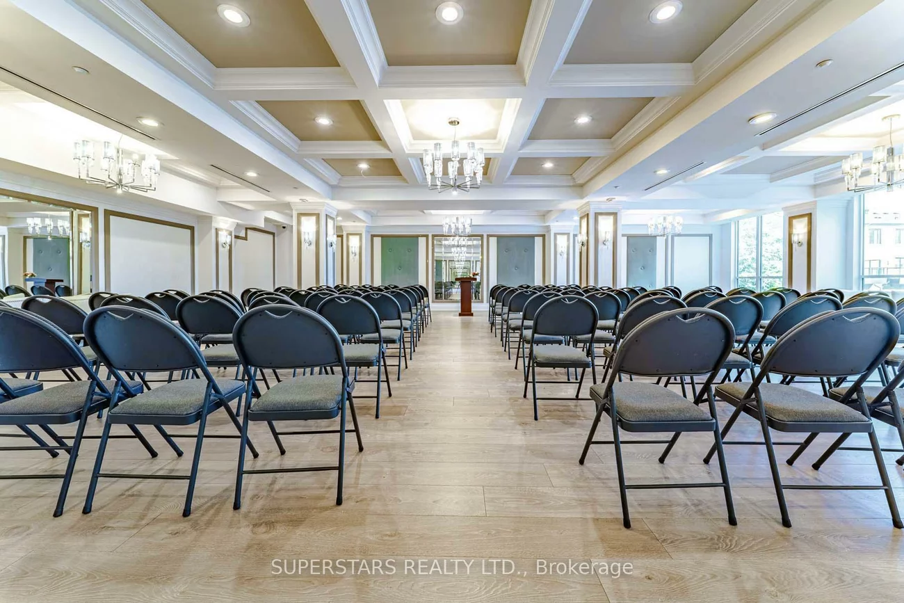 372, Highway 7, Doncrest, Richmond Hill