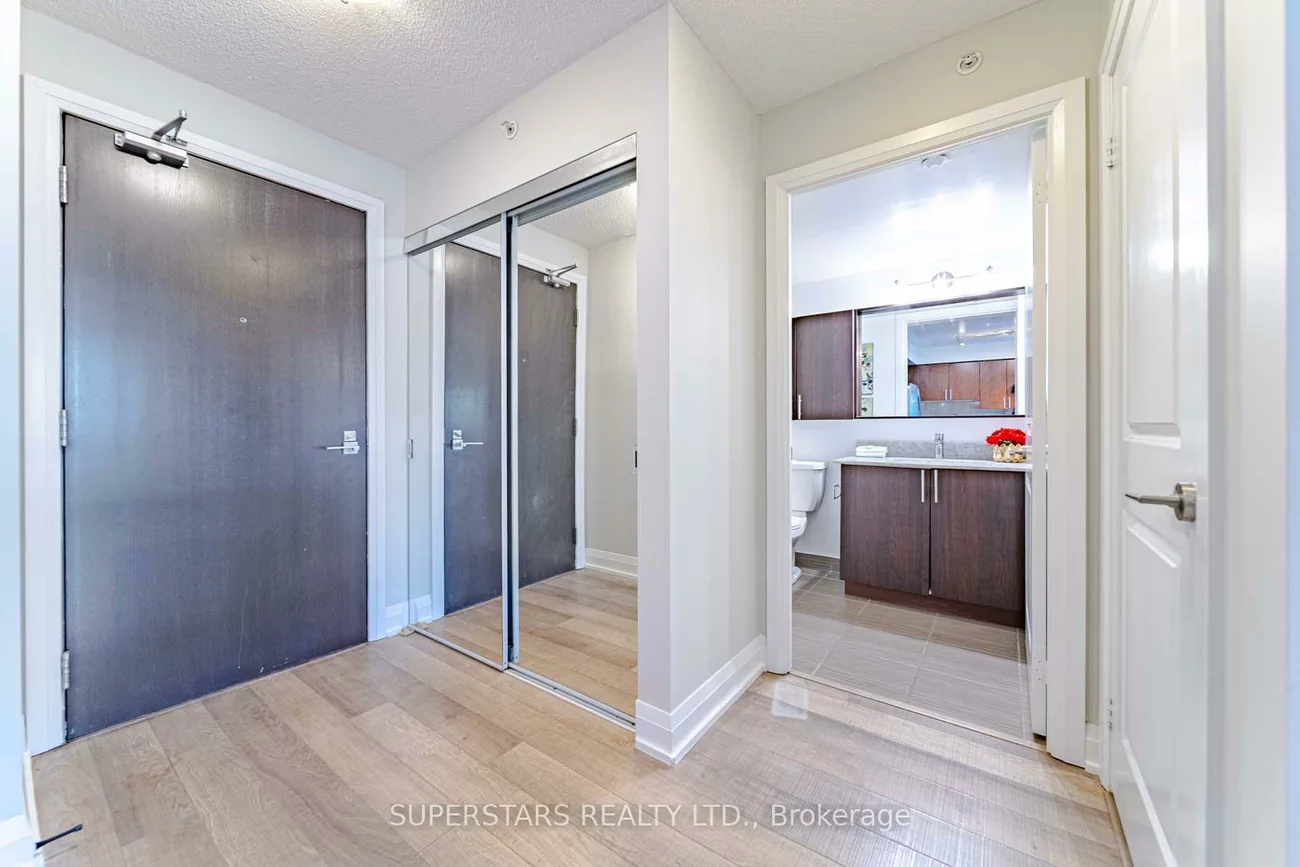 372, Highway 7, Doncrest, Richmond Hill