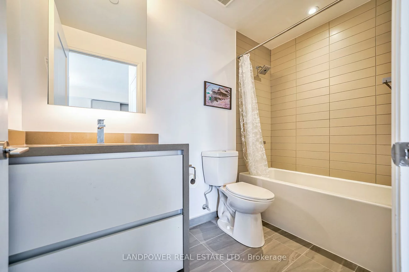 396, Highway 7, Doncrest, Richmond Hill