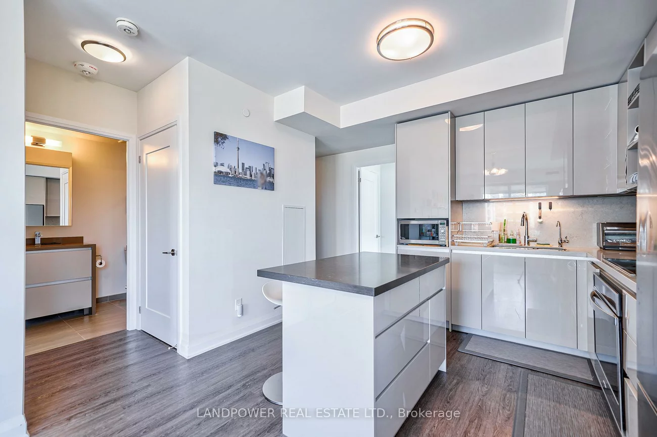 396, Highway 7, Doncrest, Richmond Hill