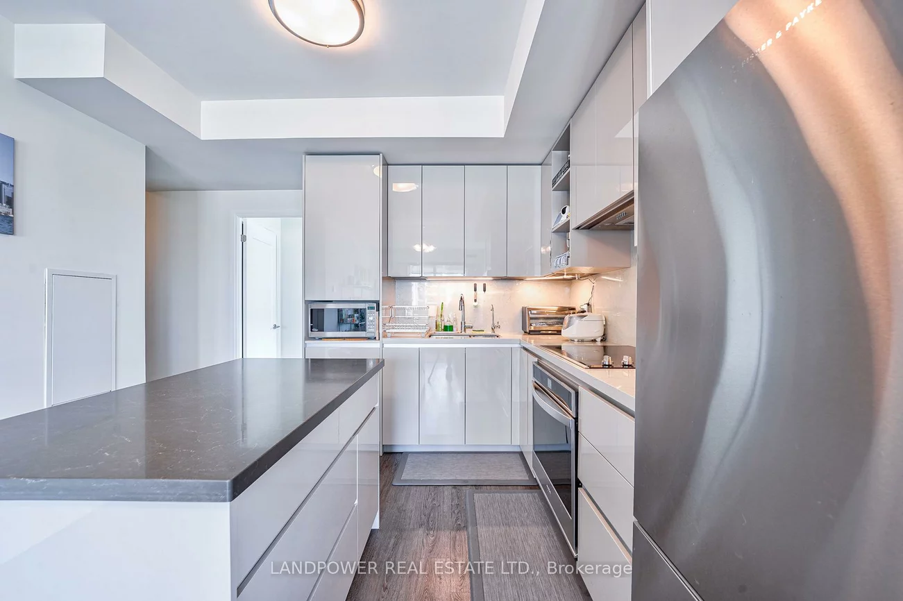 396, Highway 7, Doncrest, Richmond Hill