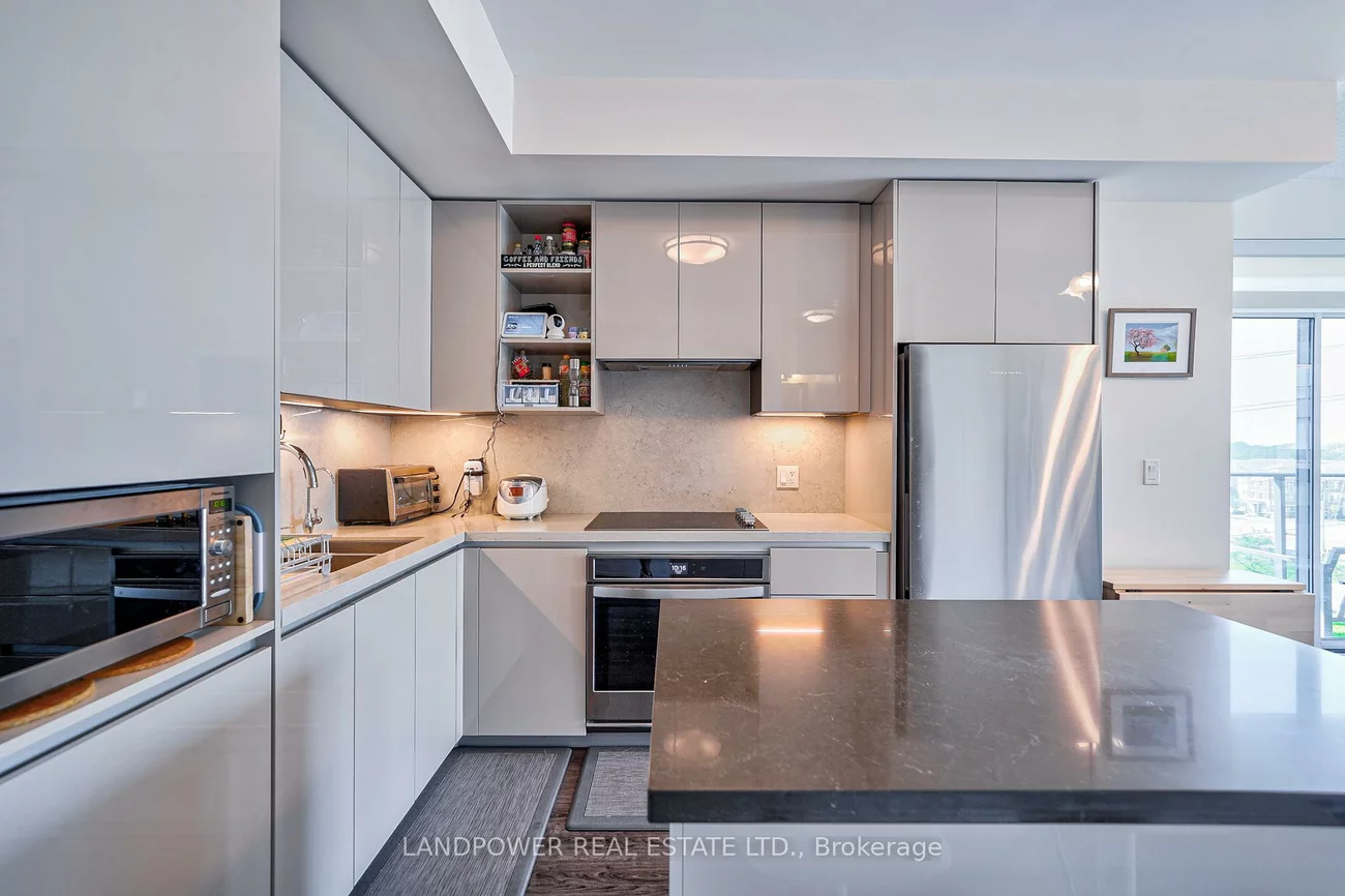 396, Highway 7, Doncrest, Richmond Hill