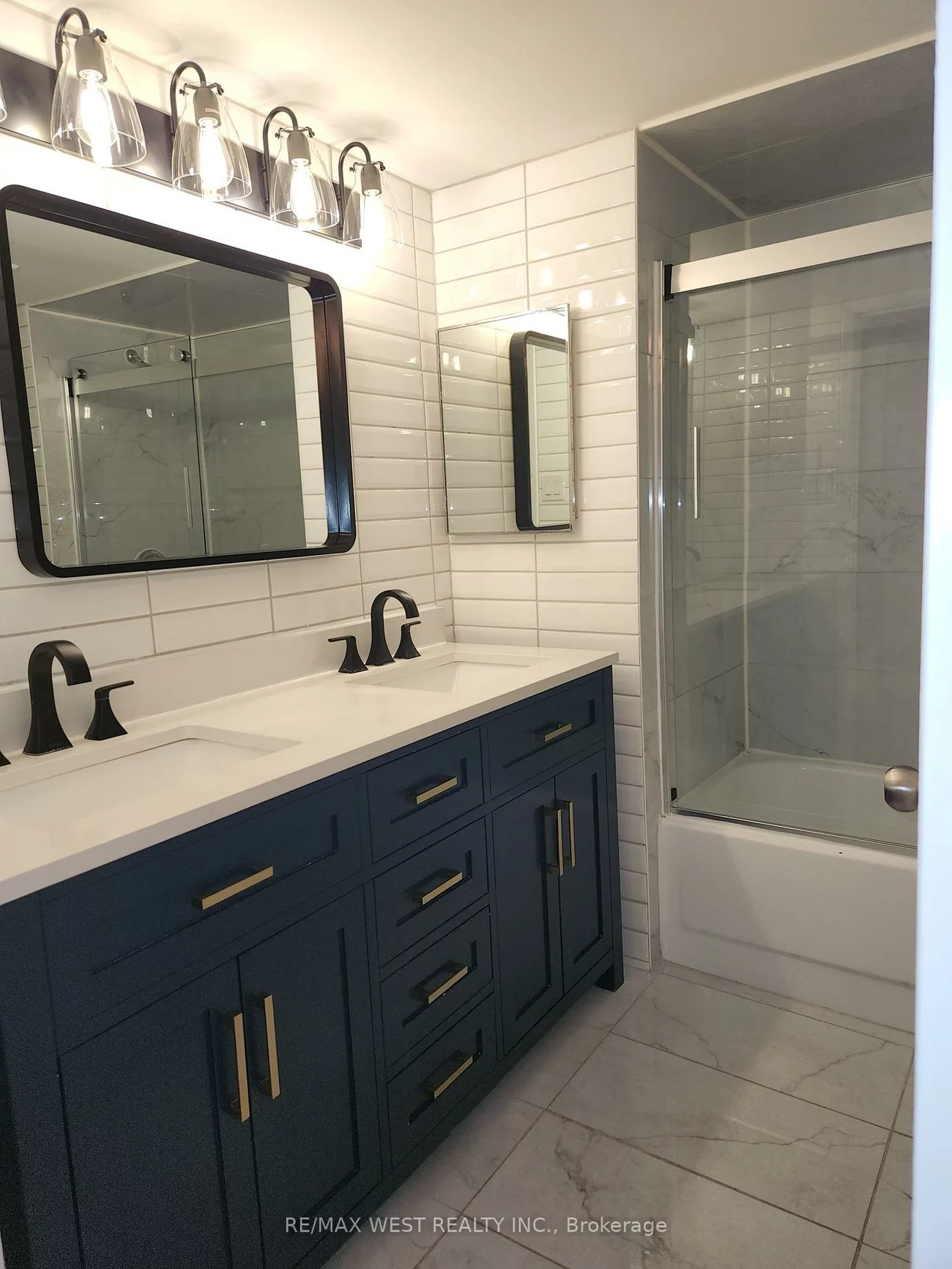 309, Major Mackenzie, Harding, Richmond Hill