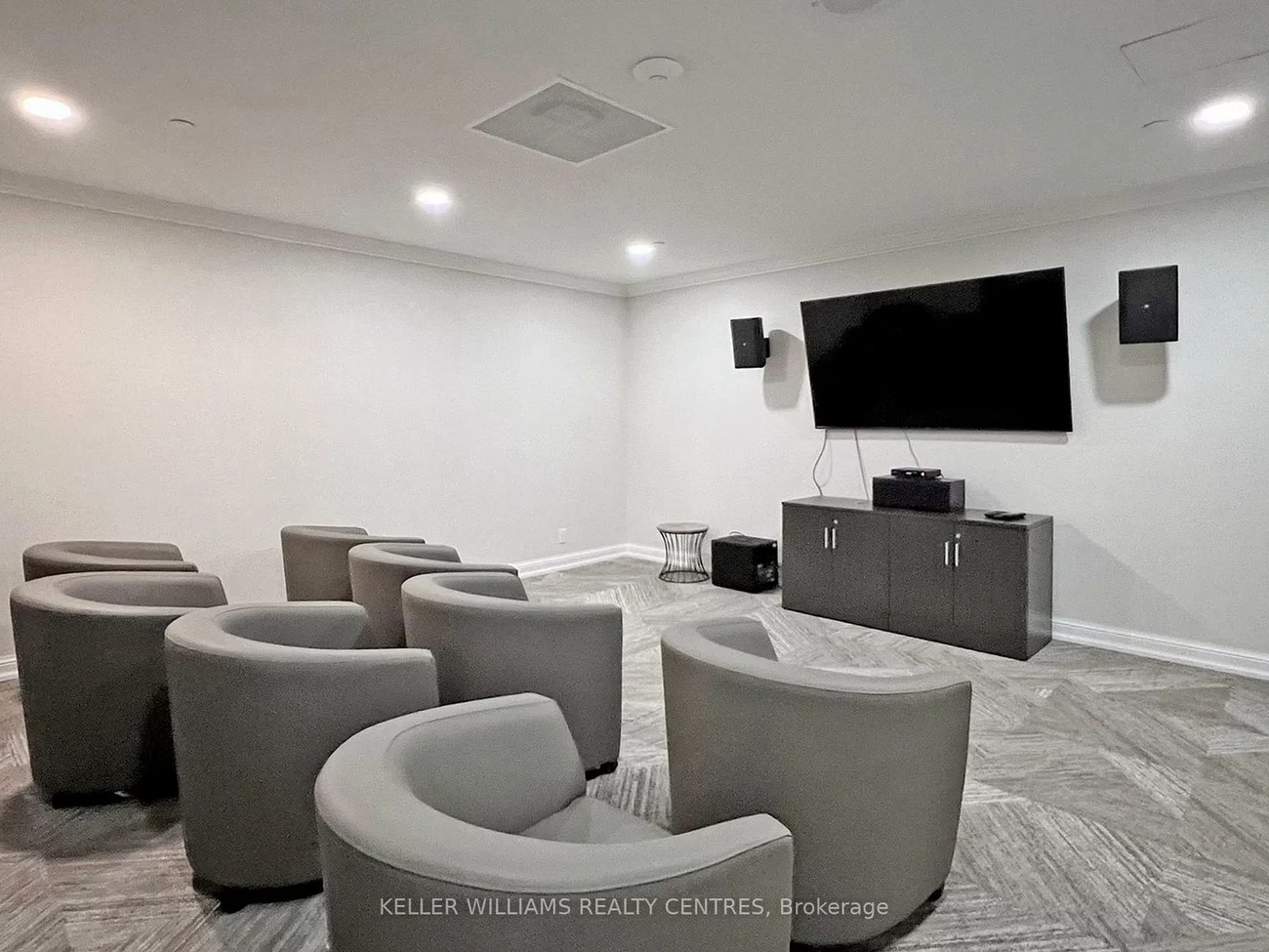 32, Clarissa, Harding, Richmond Hill