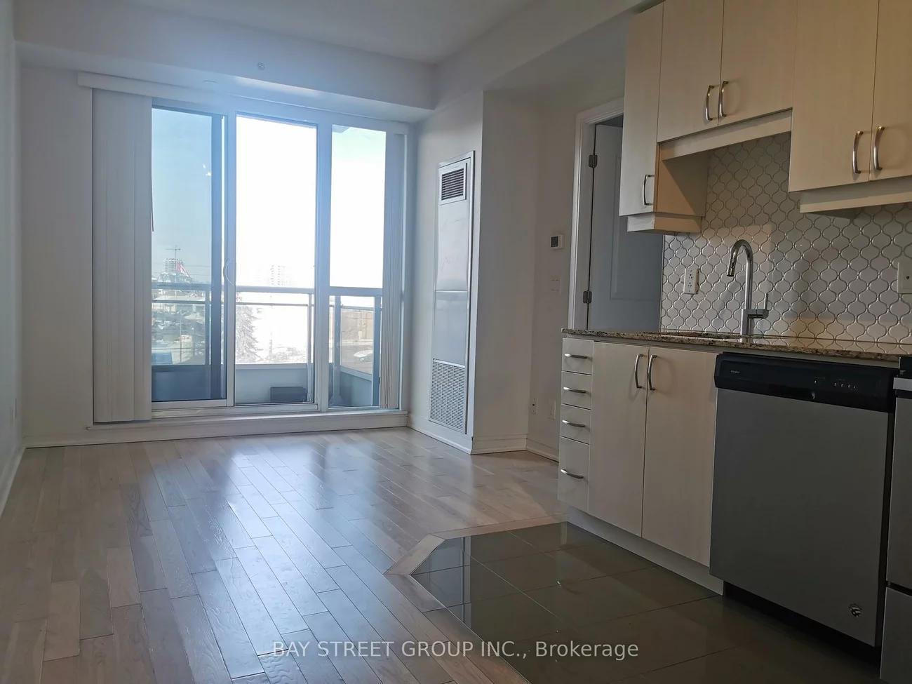 9205, Yonge, Langstaff, Richmond Hill