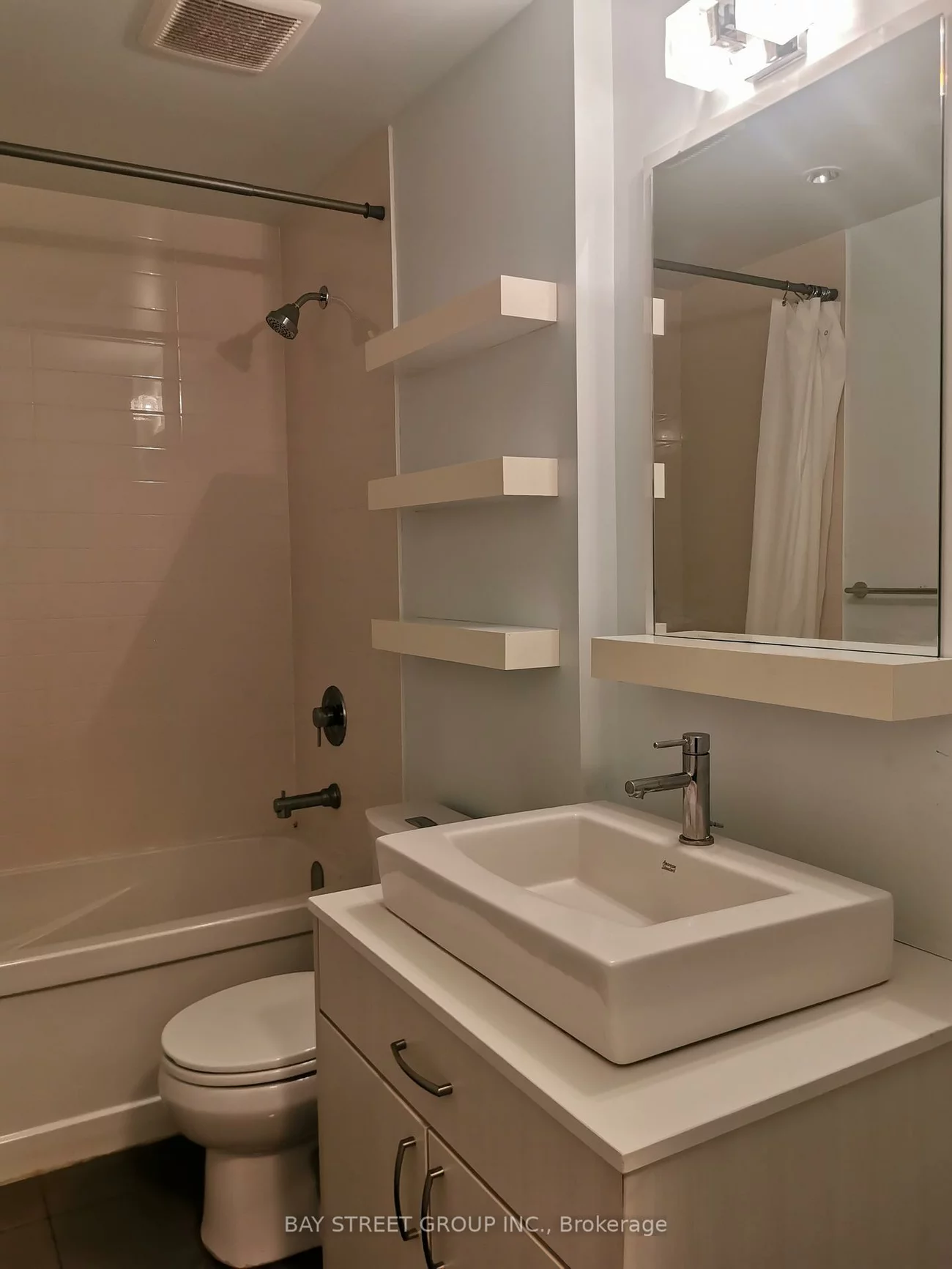 9205, Yonge, Langstaff, Richmond Hill