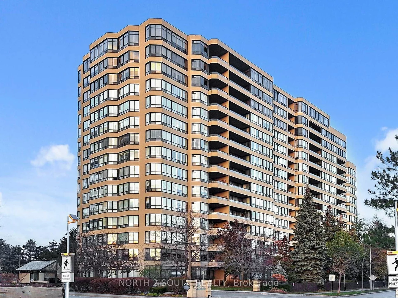 32, Clarissa, Harding, Richmond Hill