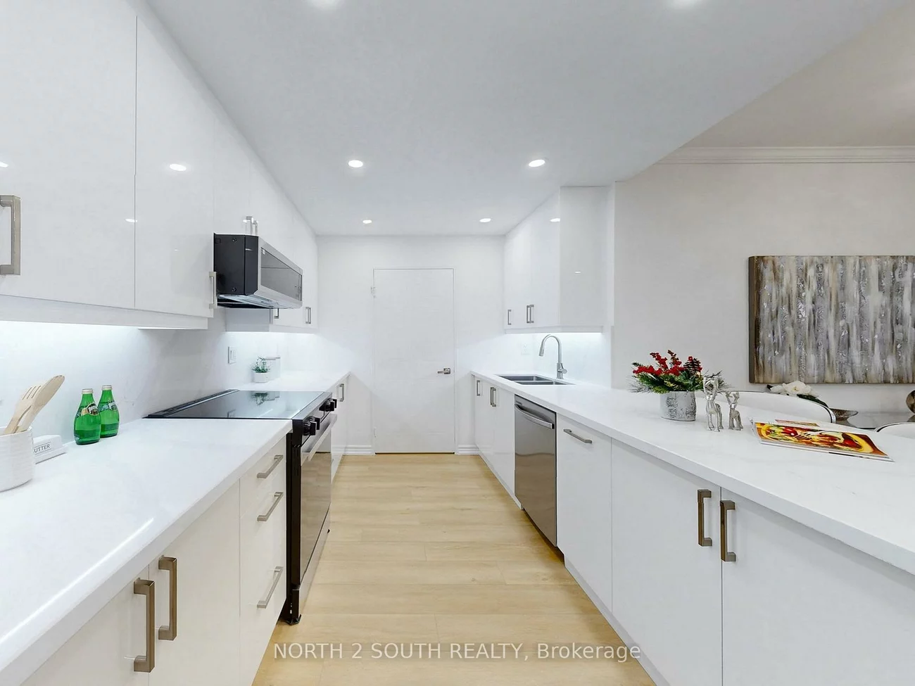 32, Clarissa, Harding, Richmond Hill