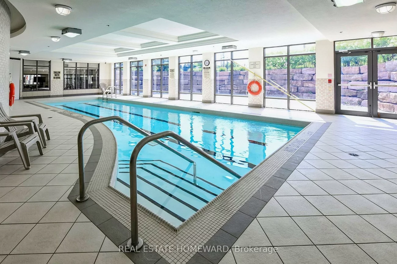 11121, Yonge, Devonsleigh, Richmond Hill