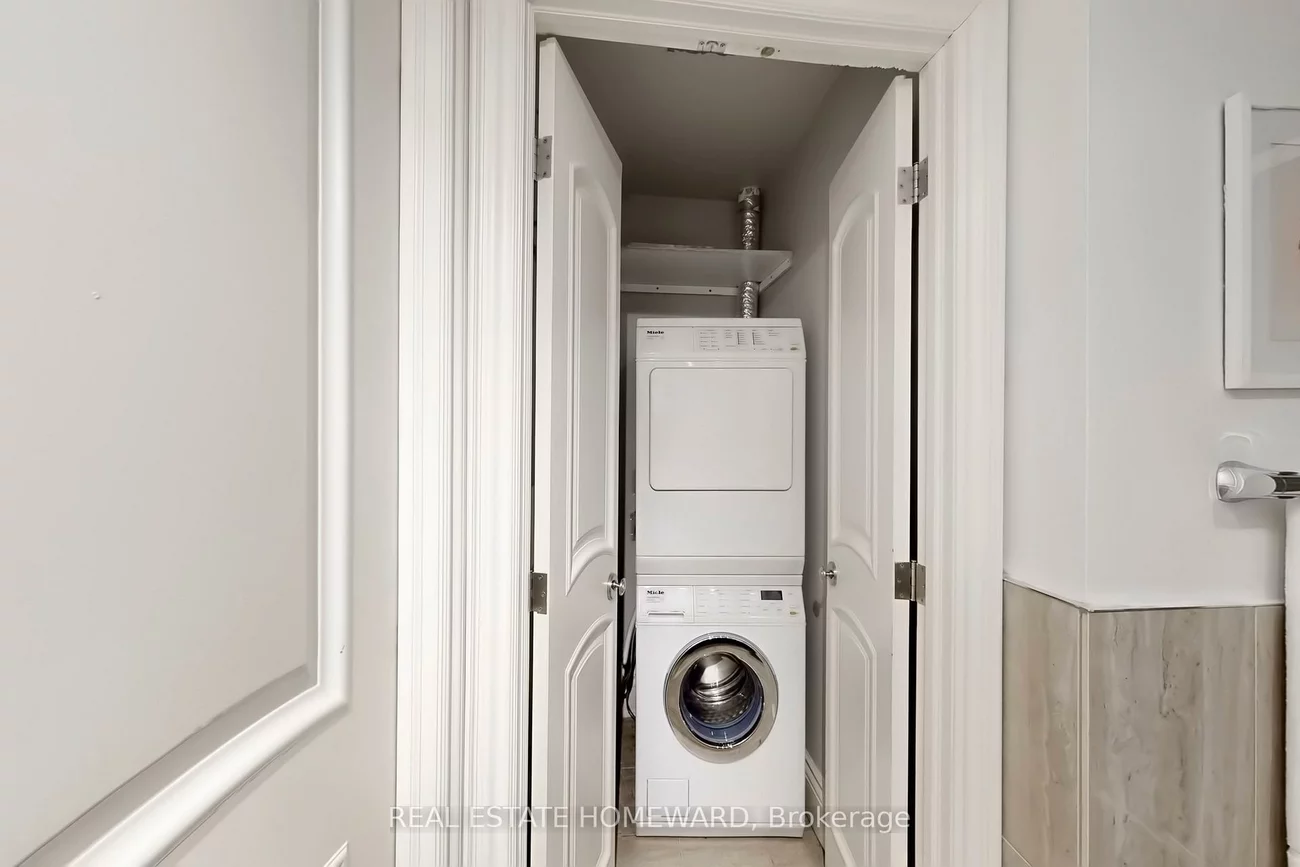 11121, Yonge, Devonsleigh, Richmond Hill