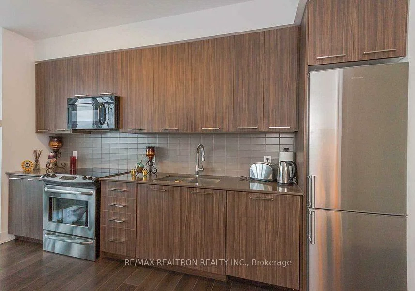 9471, Yonge, Observatory, Richmond Hill