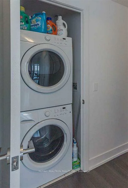 9471, Yonge, Observatory, Richmond Hill