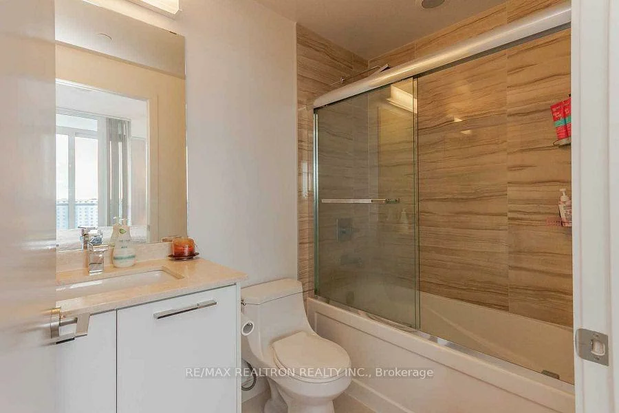 9471, Yonge, Observatory, Richmond Hill