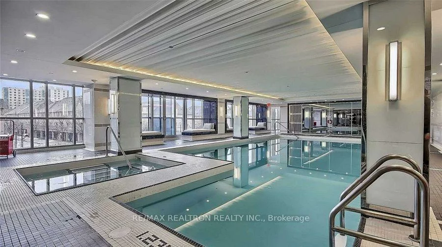 9471, Yonge, Observatory, Richmond Hill