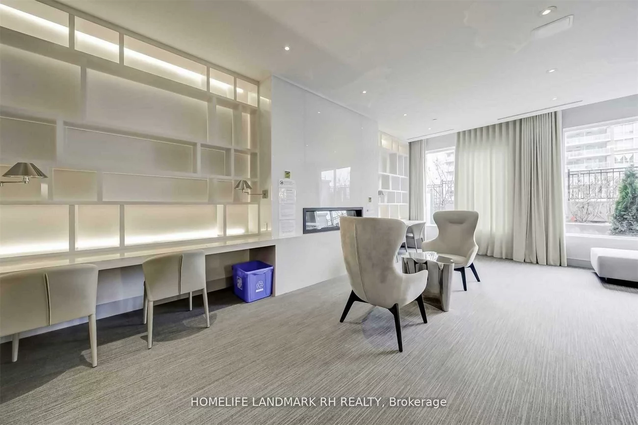 386, Highway 7, Doncrest, Richmond Hill