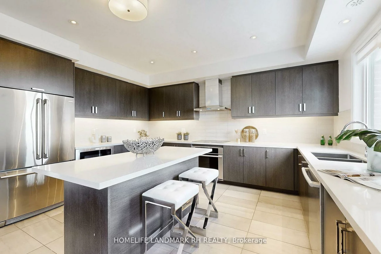 386, Highway 7, Doncrest, Richmond Hill