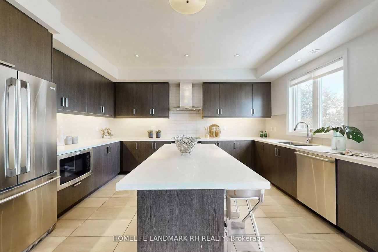 386, Highway 7, Doncrest, Richmond Hill