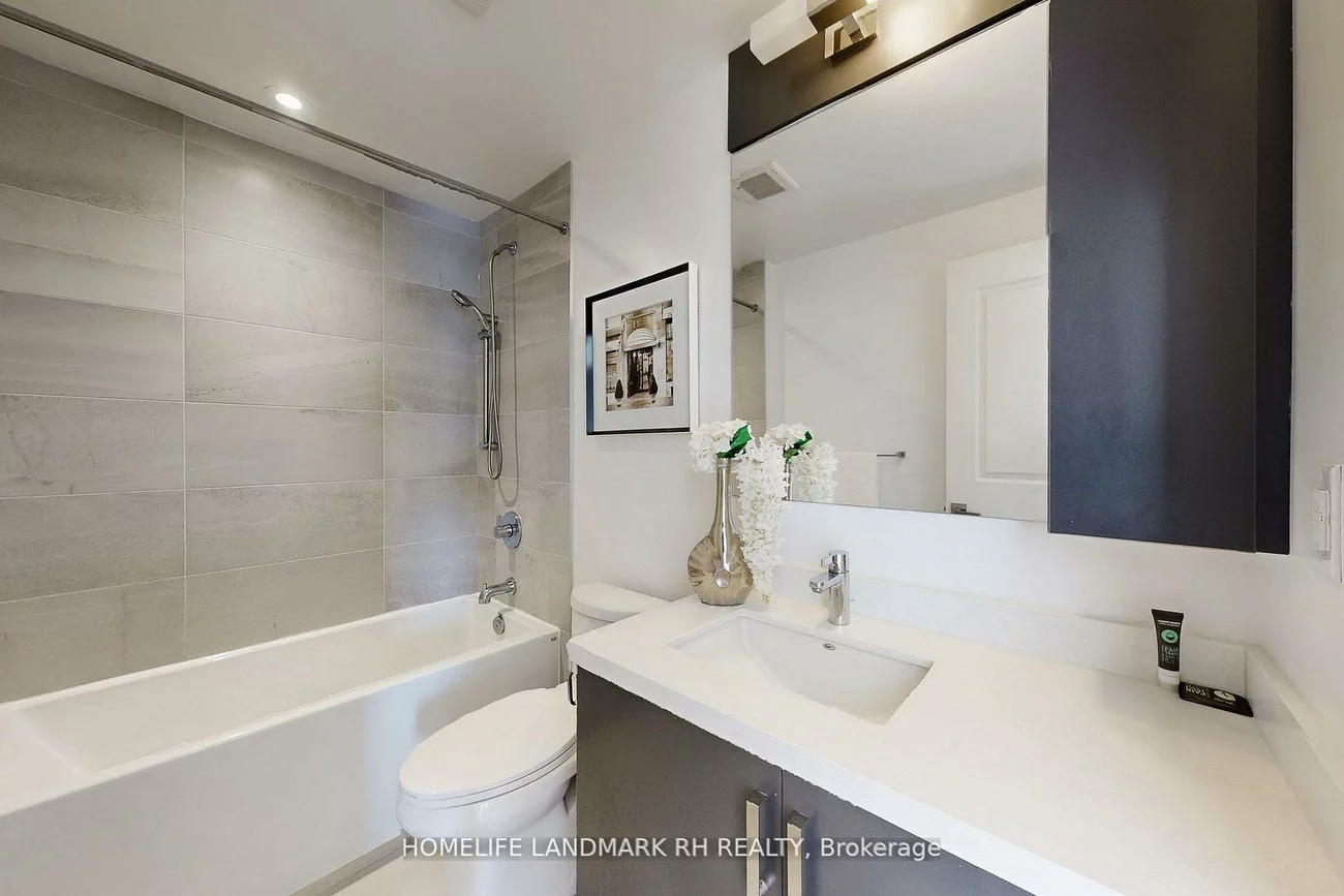 386, Highway 7, Doncrest, Richmond Hill