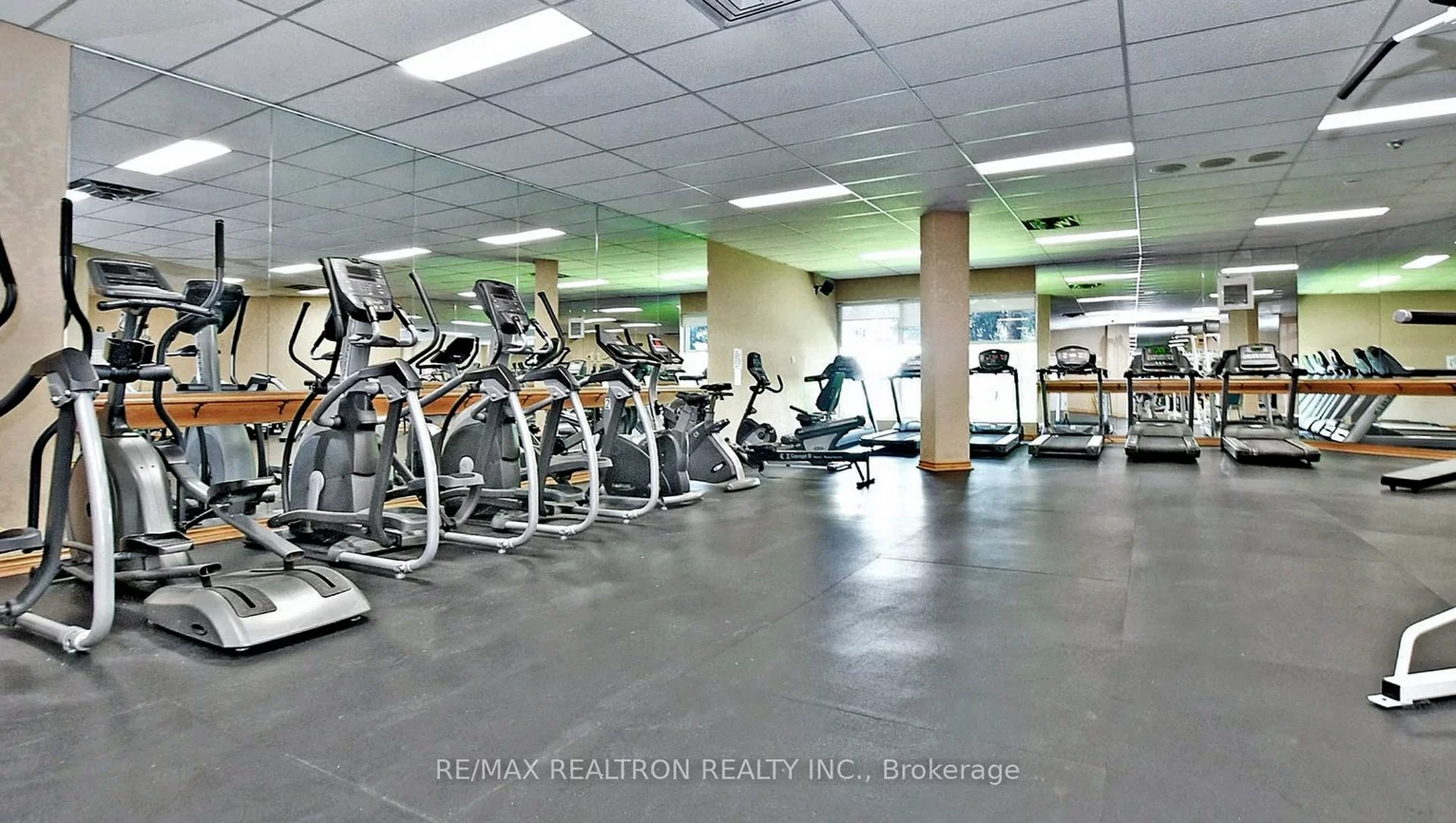 40, Harding, Harding, Richmond Hill