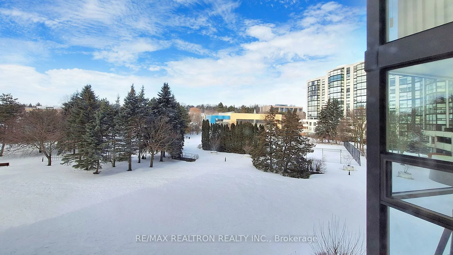 40, Harding, Harding, Richmond Hill