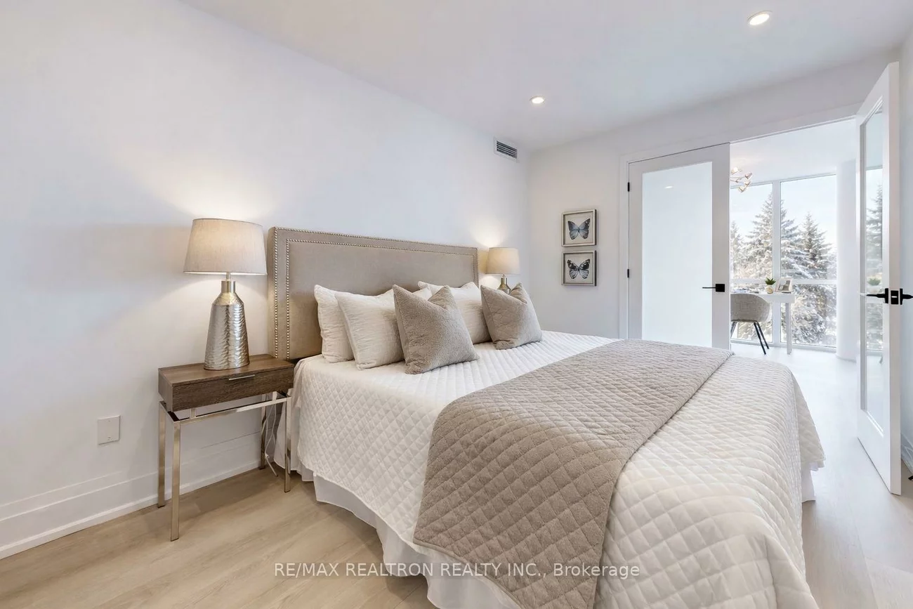 40, Harding, Harding, Richmond Hill