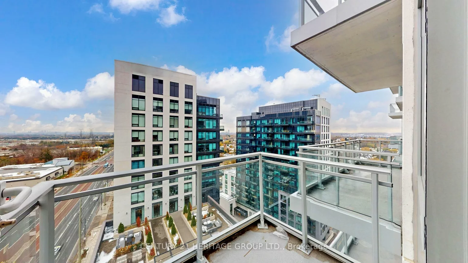 8888, Yonge, South Richvale, Richmond Hill