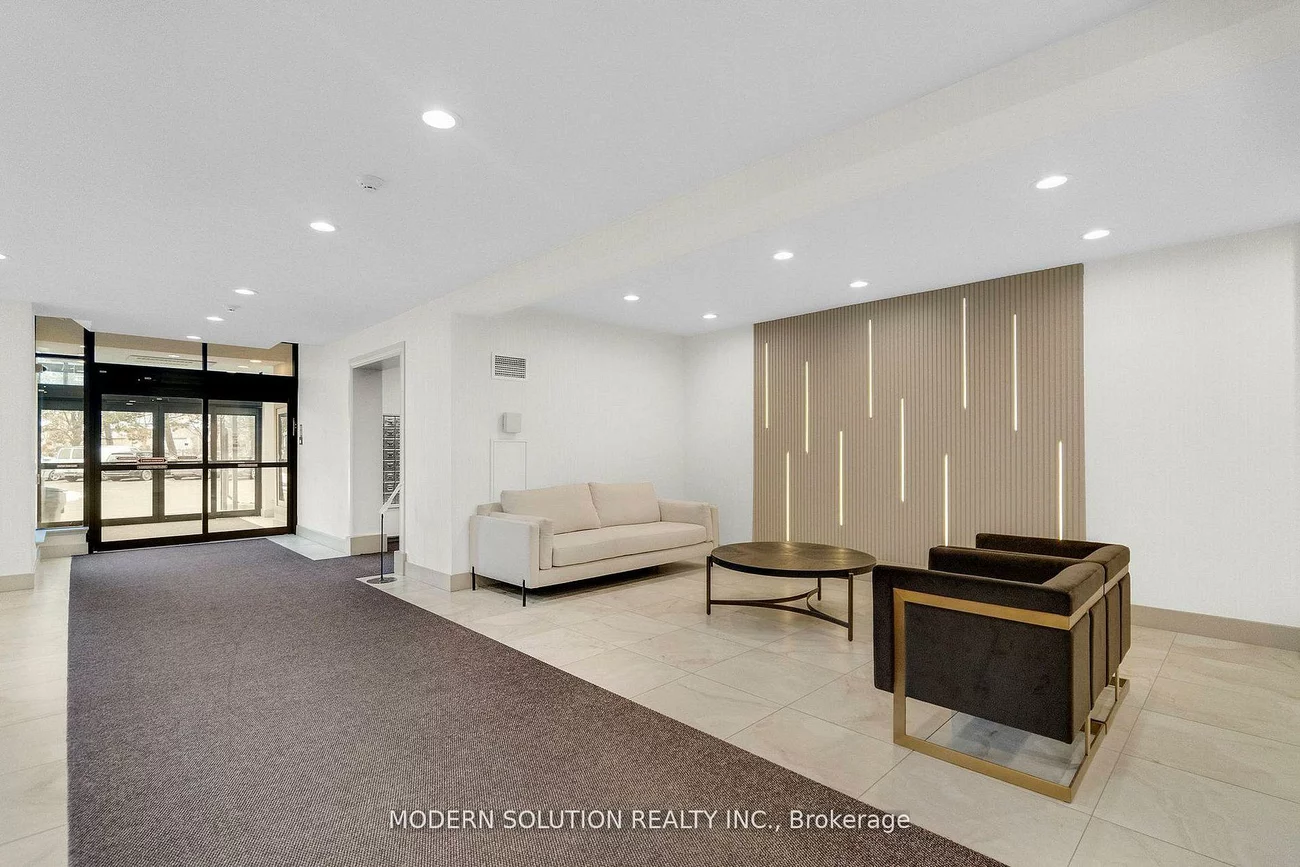 32, Clarissa, Harding, Richmond Hill