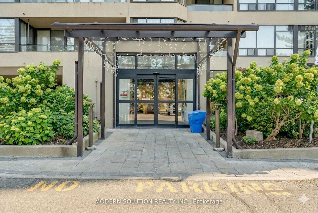 32, Clarissa, Harding, Richmond Hill