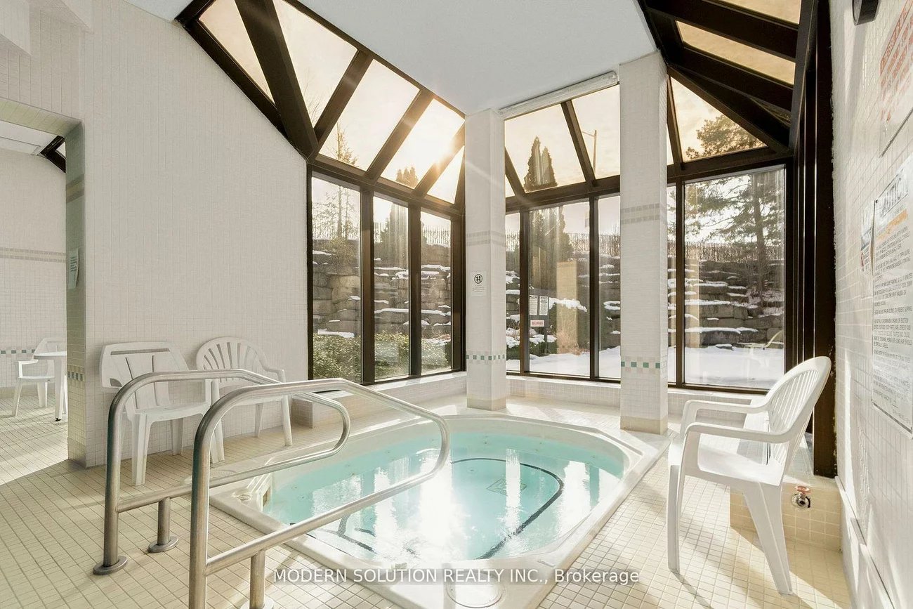 32, Clarissa, Harding, Richmond Hill