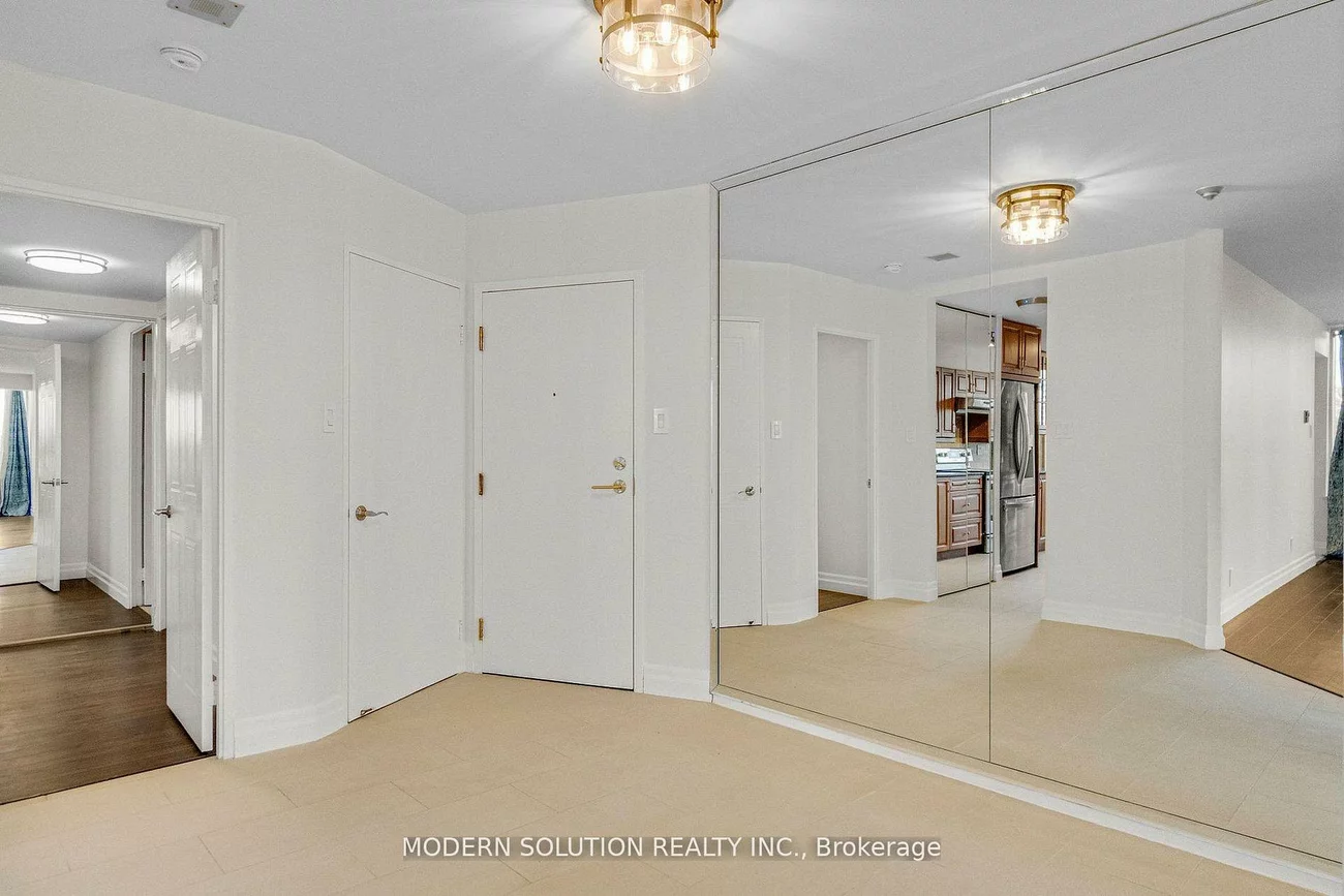 32, Clarissa, Harding, Richmond Hill