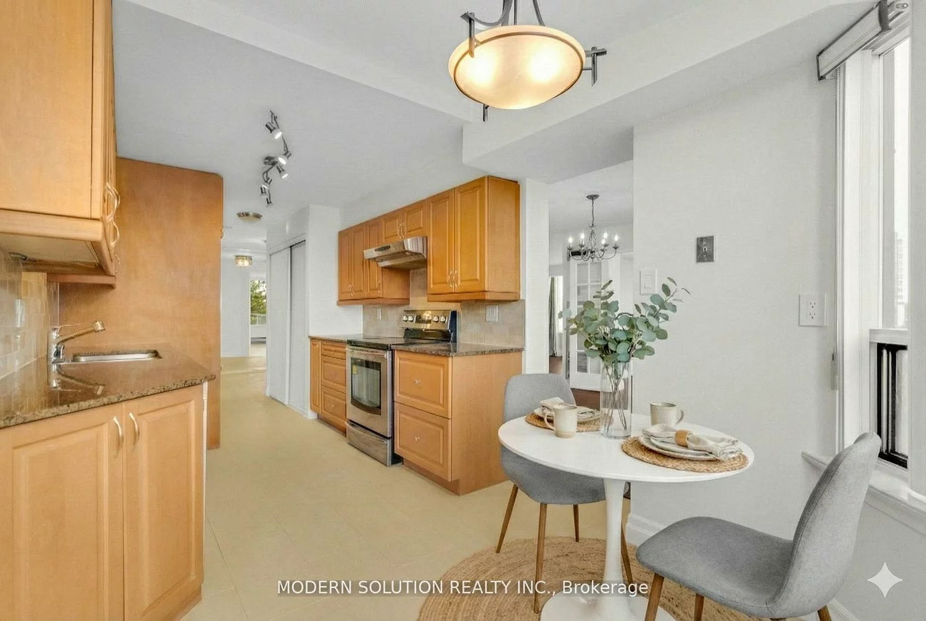 32, Clarissa, Harding, Richmond Hill