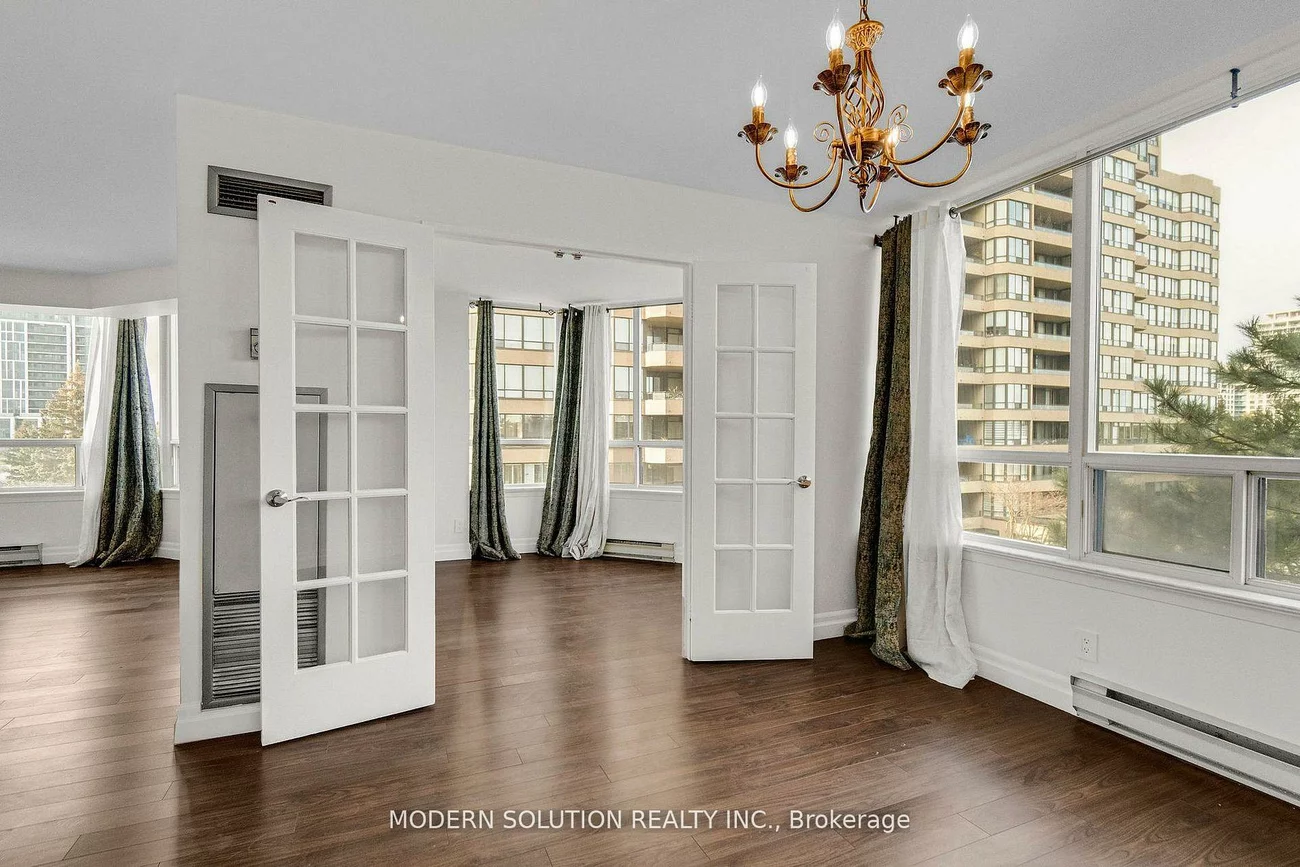 32, Clarissa, Harding, Richmond Hill