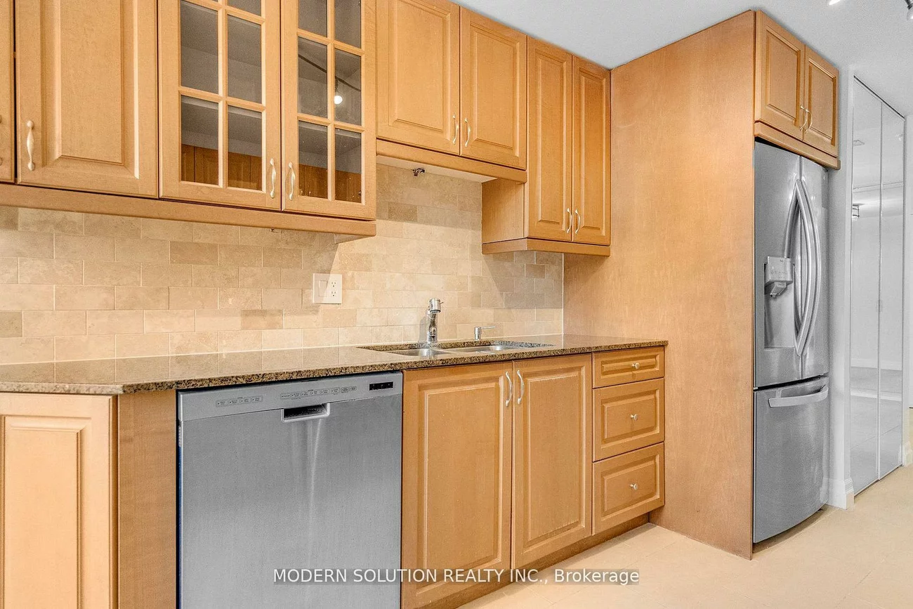 32, Clarissa, Harding, Richmond Hill