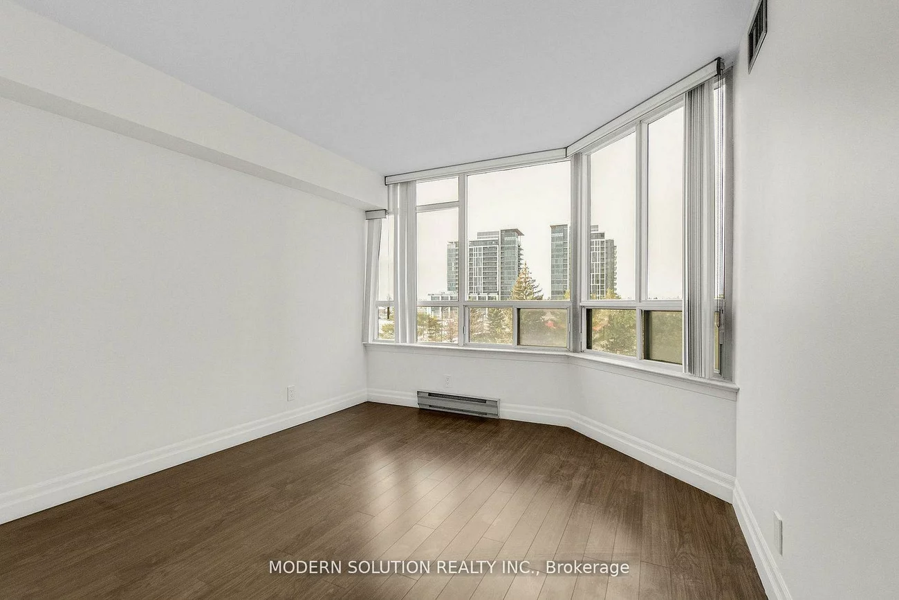 32, Clarissa, Harding, Richmond Hill