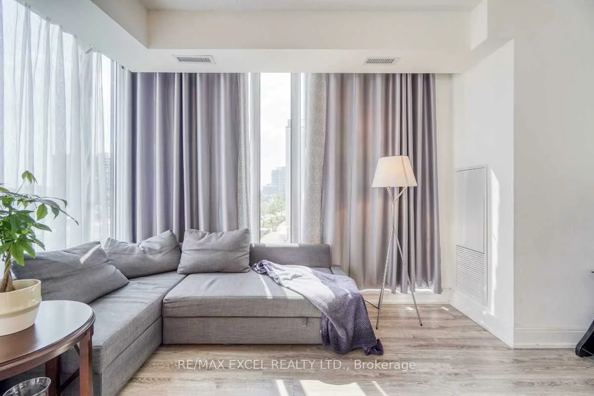 9608, Yonge, North Richvale, Richmond Hill