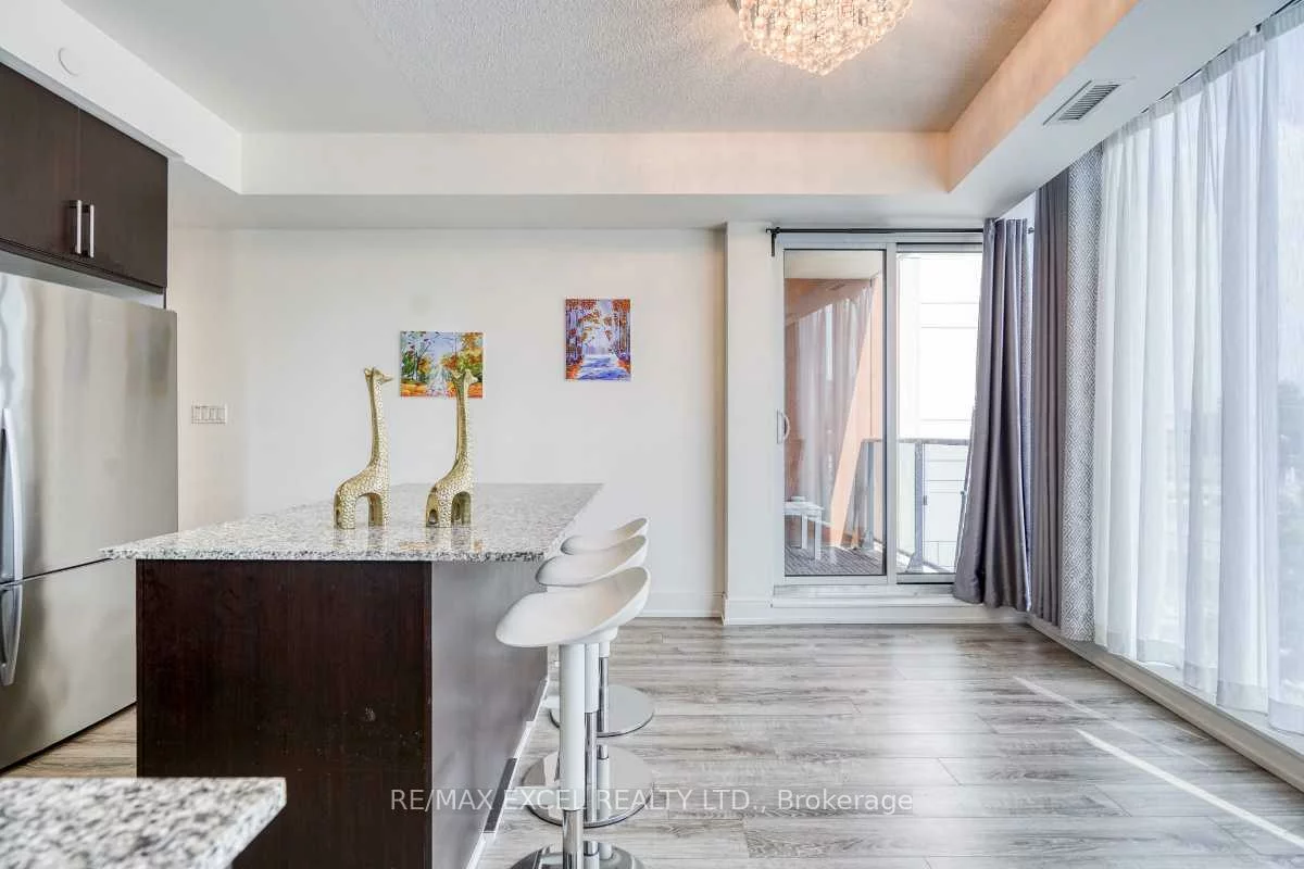 9608, Yonge, North Richvale, Richmond Hill