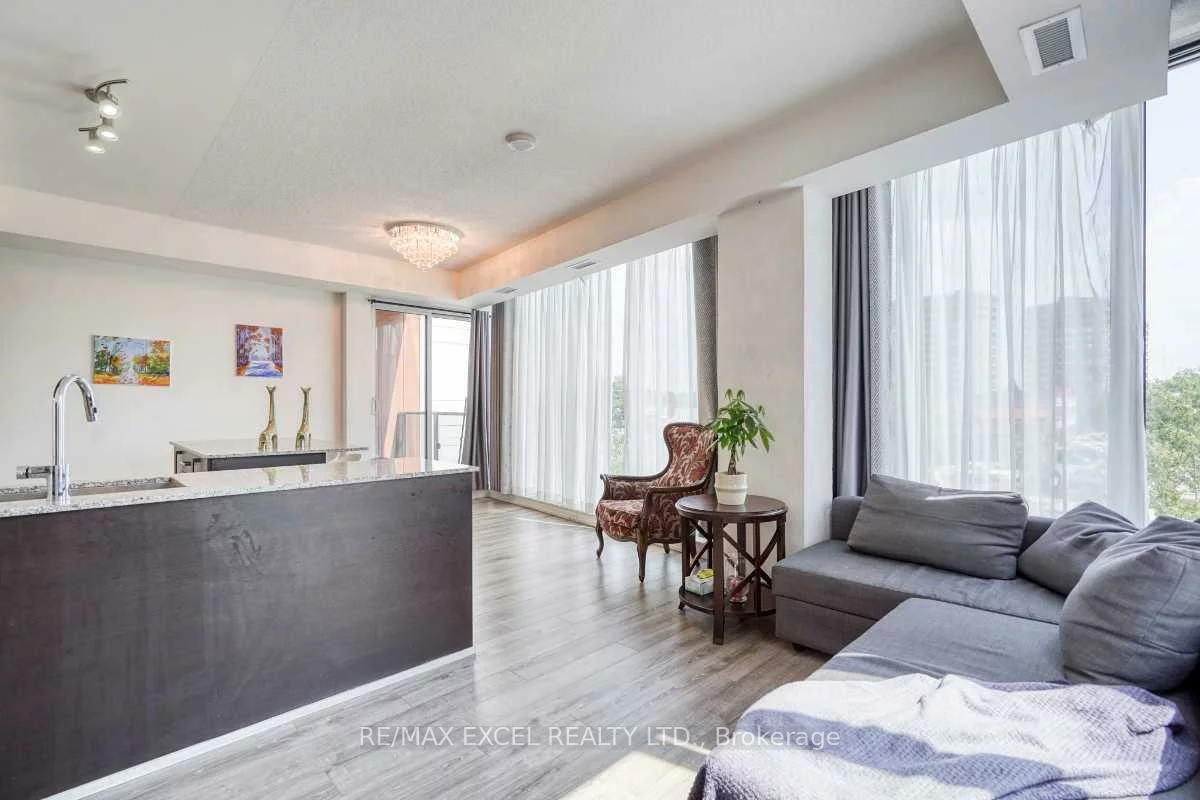 9608, Yonge, North Richvale, Richmond Hill